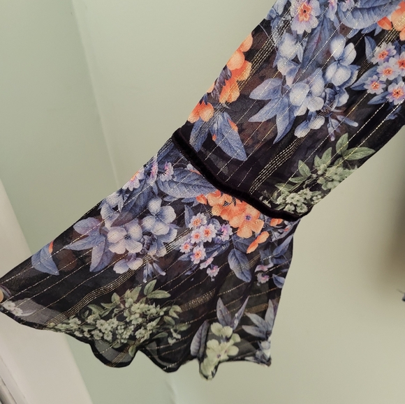 Anthro | Vineet Bahl Vivieene Metallic Blouse Floral Embroidered Bell Sleeve XS - Picture 7 of 14